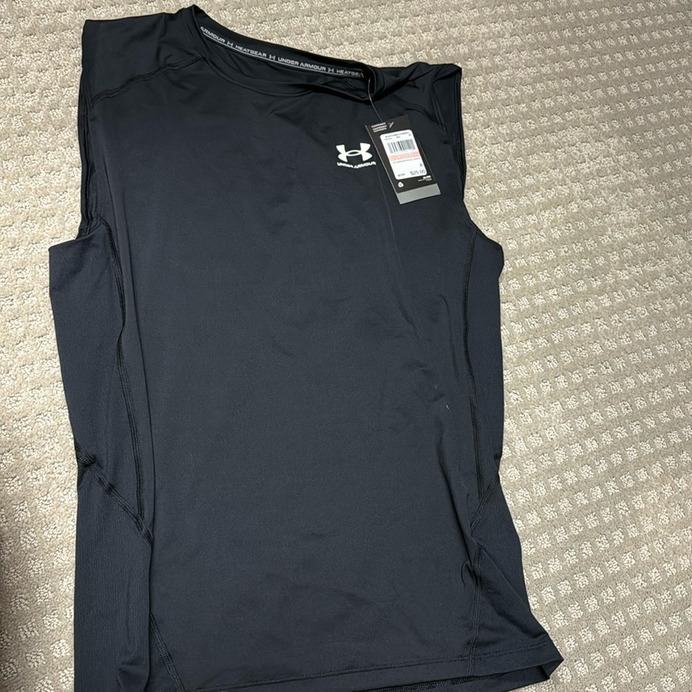 NWT Men’s Under Armor gym tank